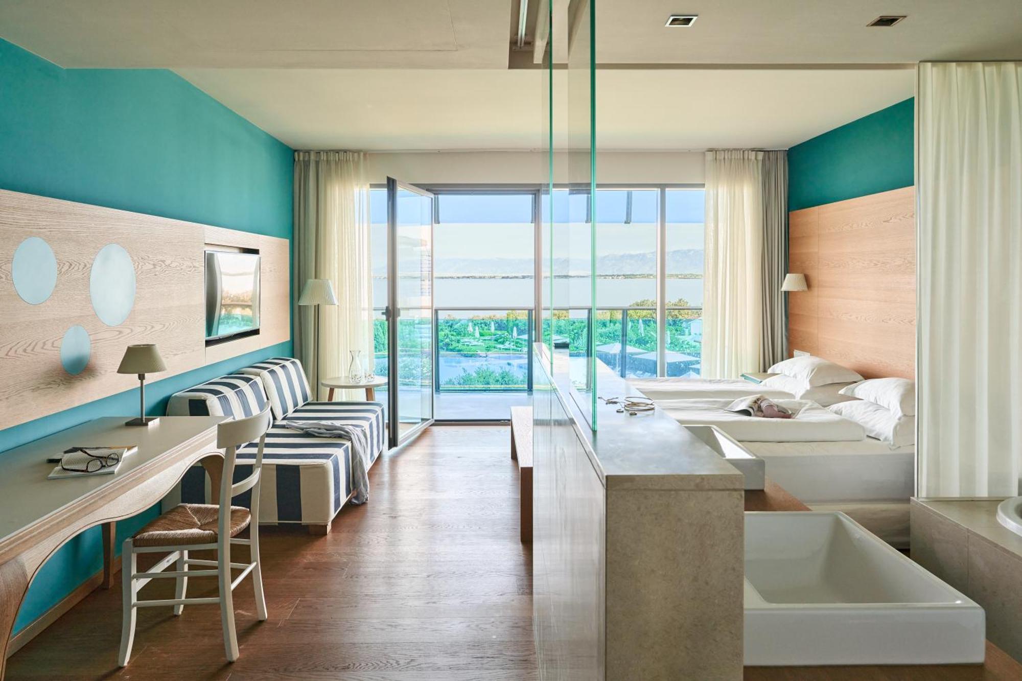 Deluxe Room Balcony Sea View